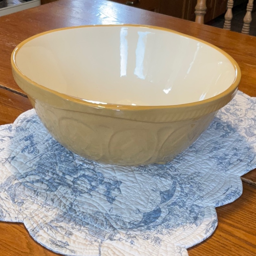 Elegant Cream Ceramic GRIPSTAND Bowl vintage